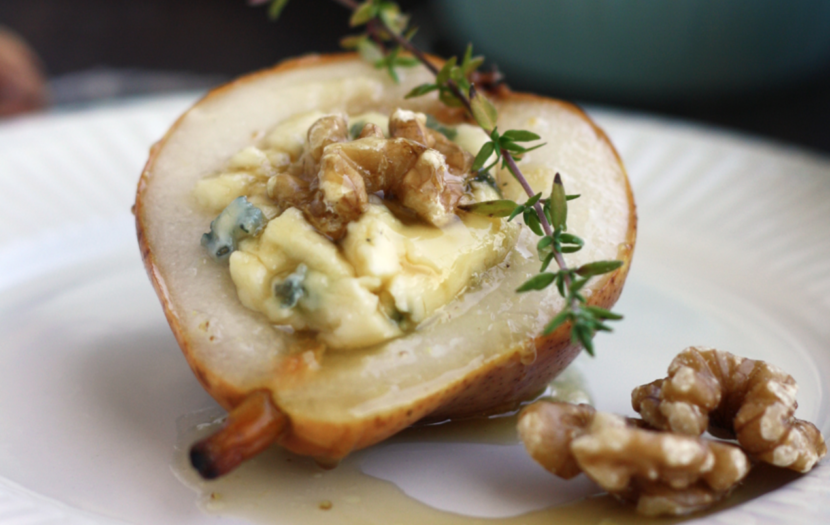 Baked Pears with Gorgonzola & Honey
